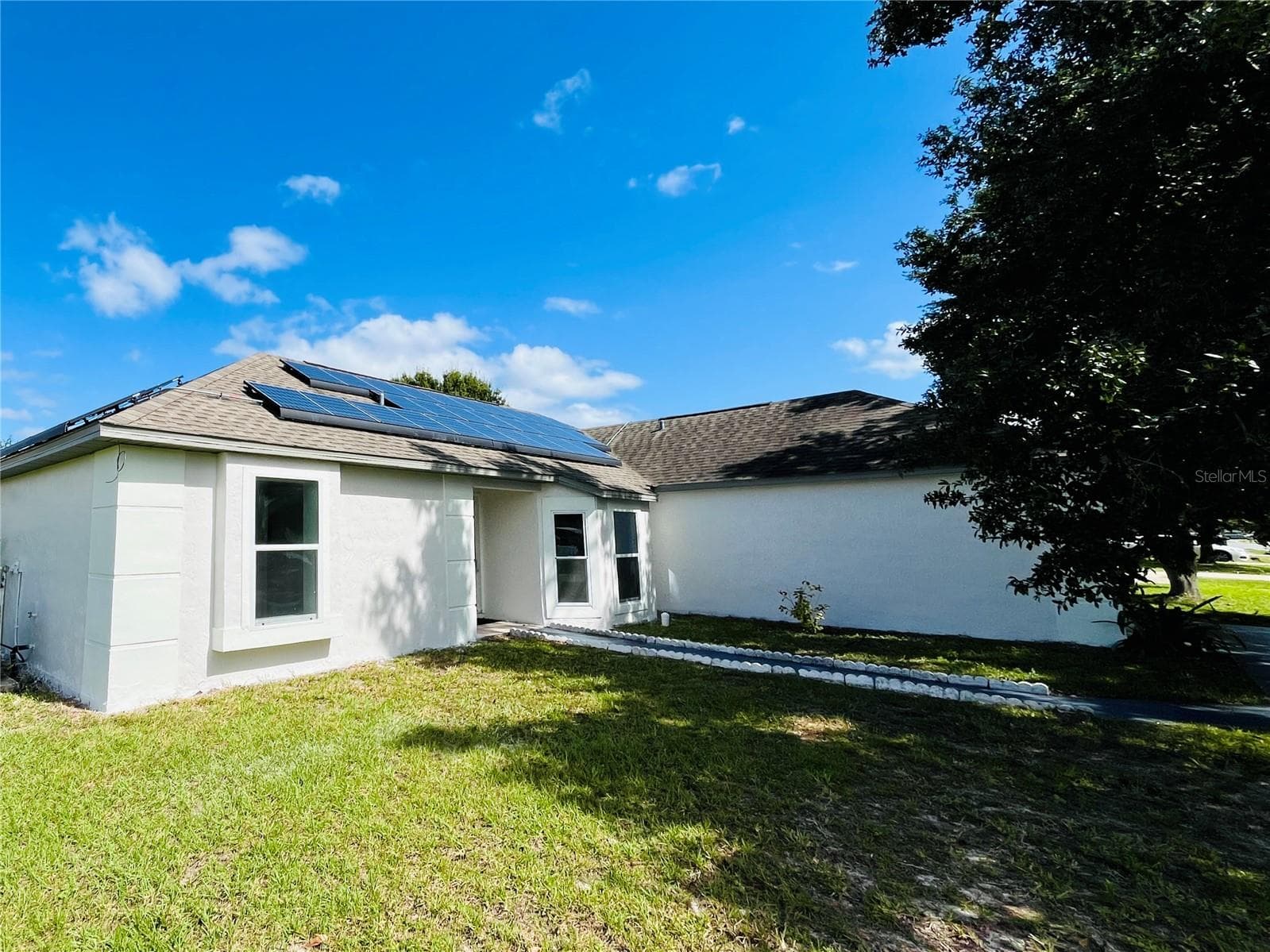 Single Family Residence at 169 BIRMINGHAM DR, KISSIMMEE, photo 2 of 26