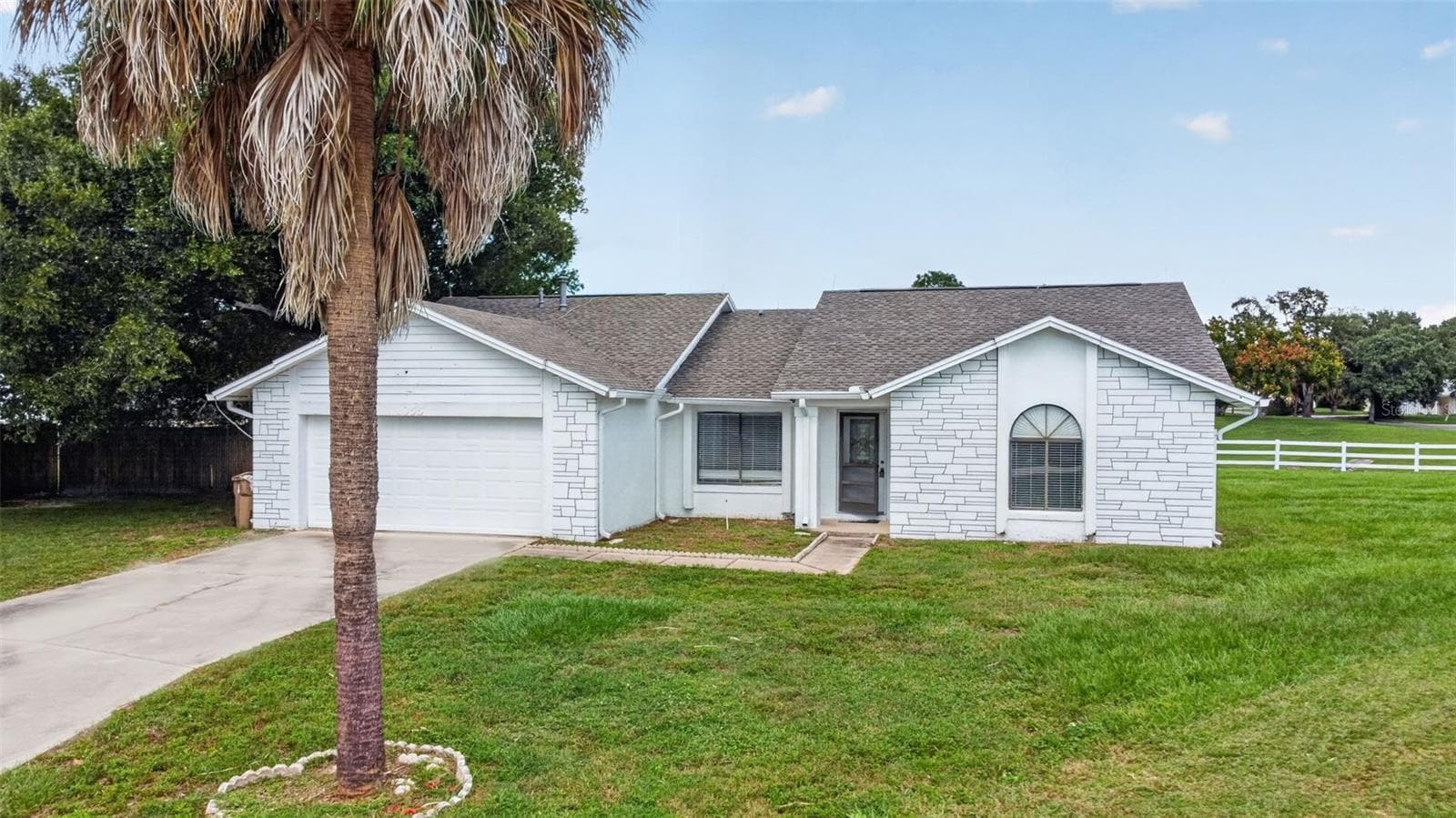 Single Family Residence at 1055 ELIZABETH RIDGE CT, KISSIMMEE, photo 2 of 48