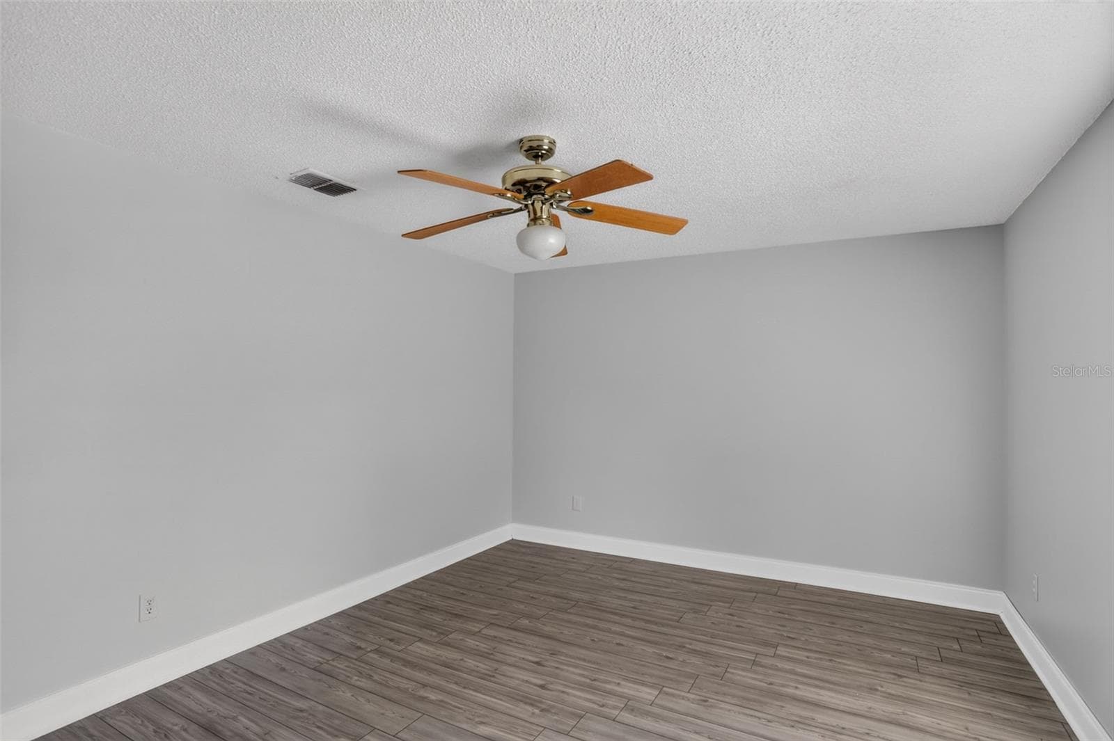 Single Family Residence at 1055 ELIZABETH RIDGE CT, KISSIMMEE, photo 13 of 48