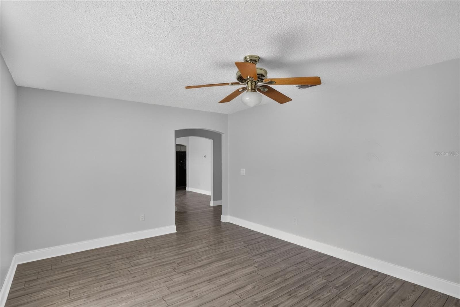 Single Family Residence at 1055 ELIZABETH RIDGE CT, KISSIMMEE, photo 15 of 48