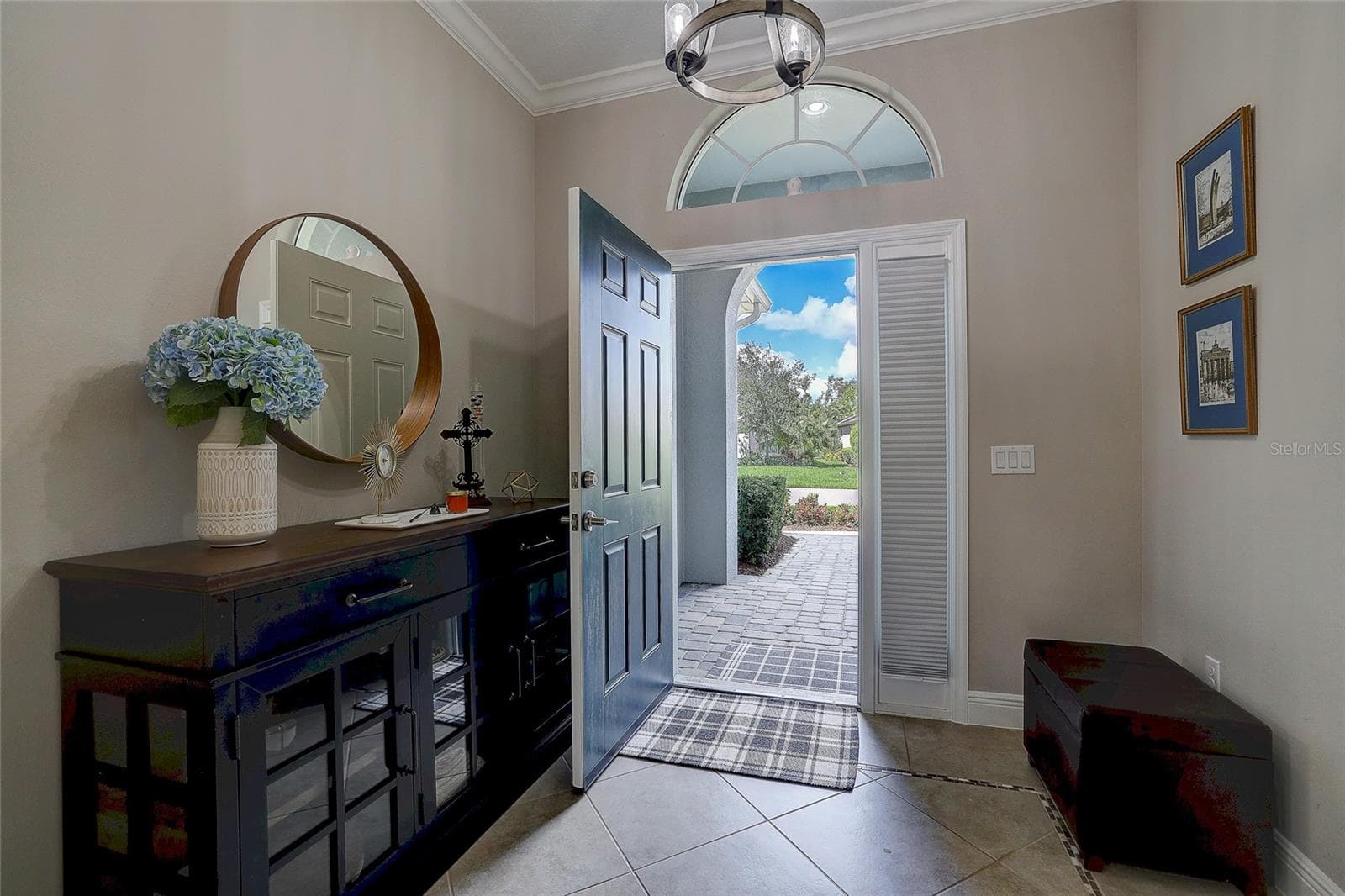 Single Family Residence at 3718 WOODCLIFF LAKE TER, SARASOTA, photo 6 of 57