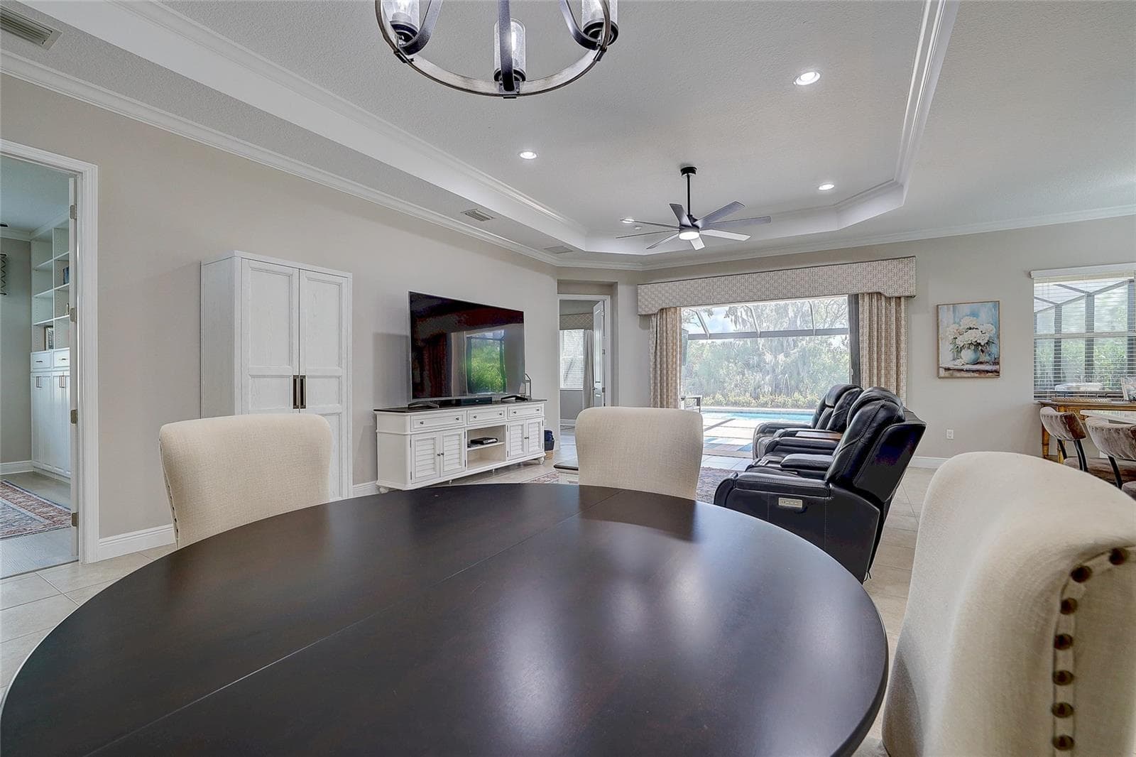 Single Family Residence at 3718 WOODCLIFF LAKE TER, SARASOTA, photo 17 of 57