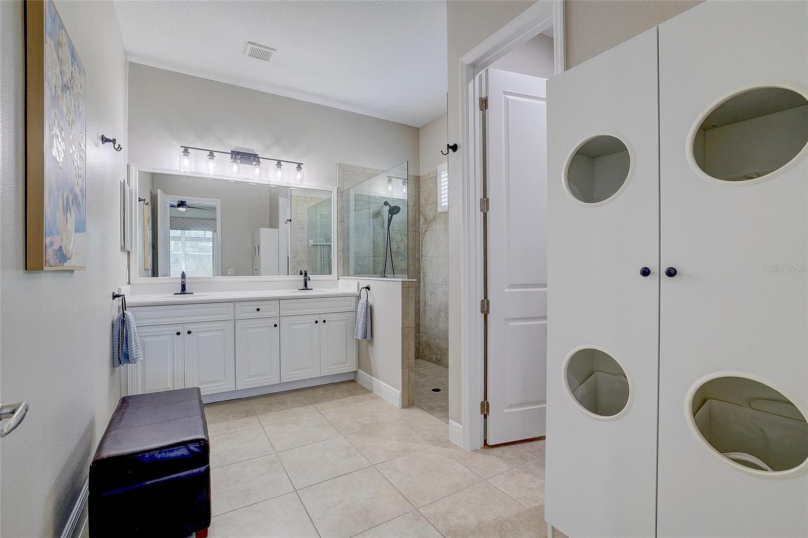 Single Family Residence at 3718 WOODCLIFF LAKE TER, SARASOTA, photo 24 of 57