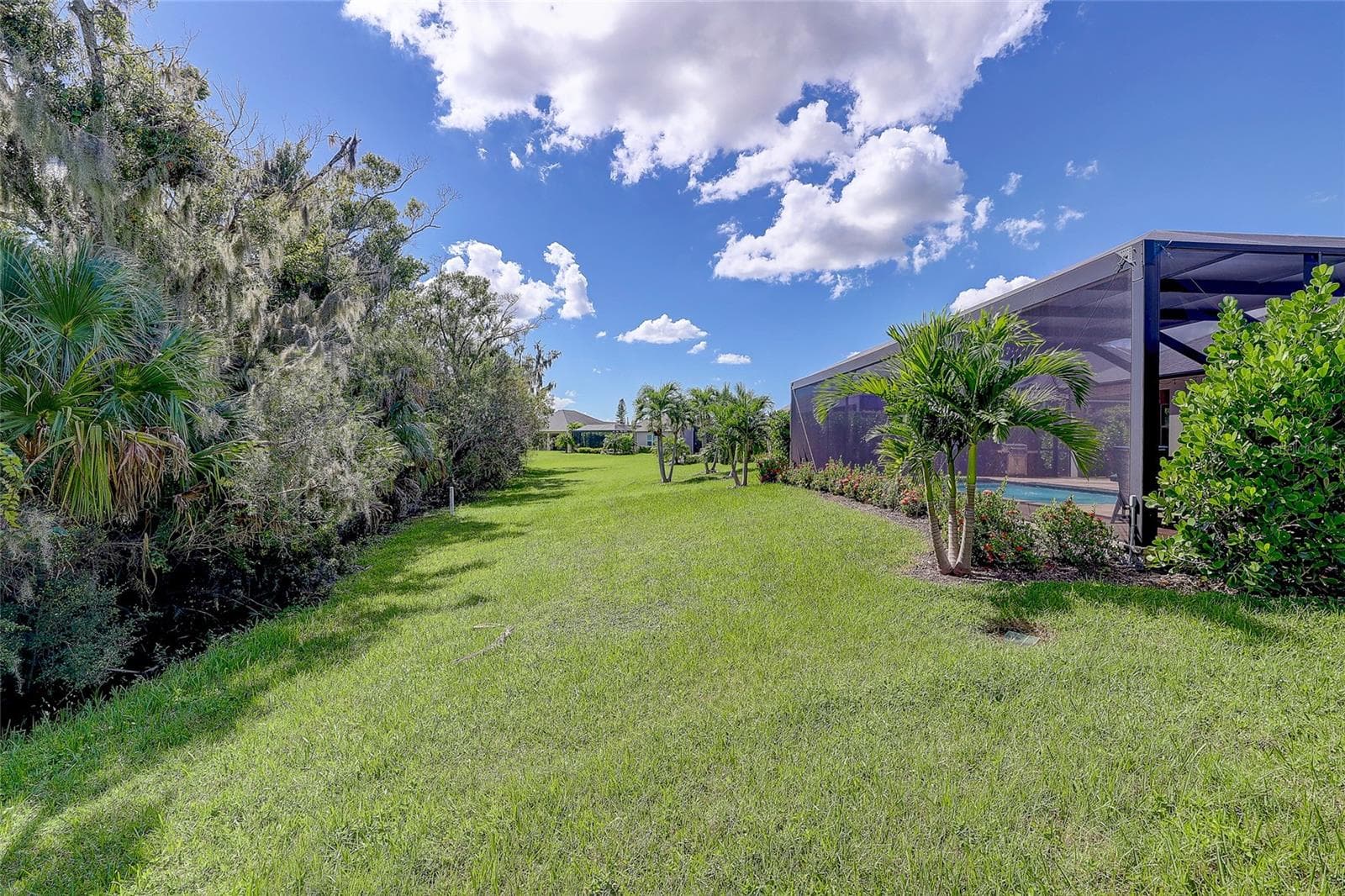 Single Family Residence at 3718 WOODCLIFF LAKE TER, SARASOTA, photo 43 of 57