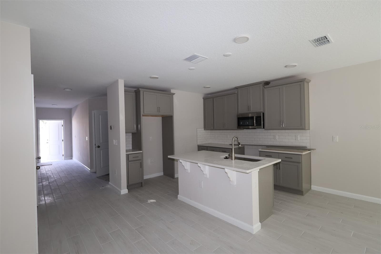 Townhouse at 2726 BRAVE REEVES RD, ORLANDO, photo 3 of 19