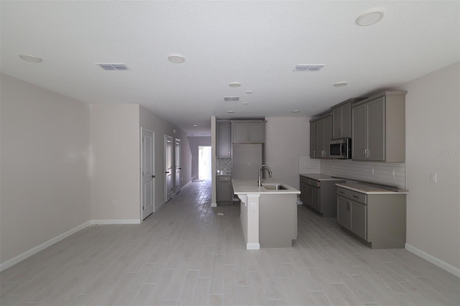 Townhouse at 2726 BRAVE REEVES RD, ORLANDO, photo 6 of 19