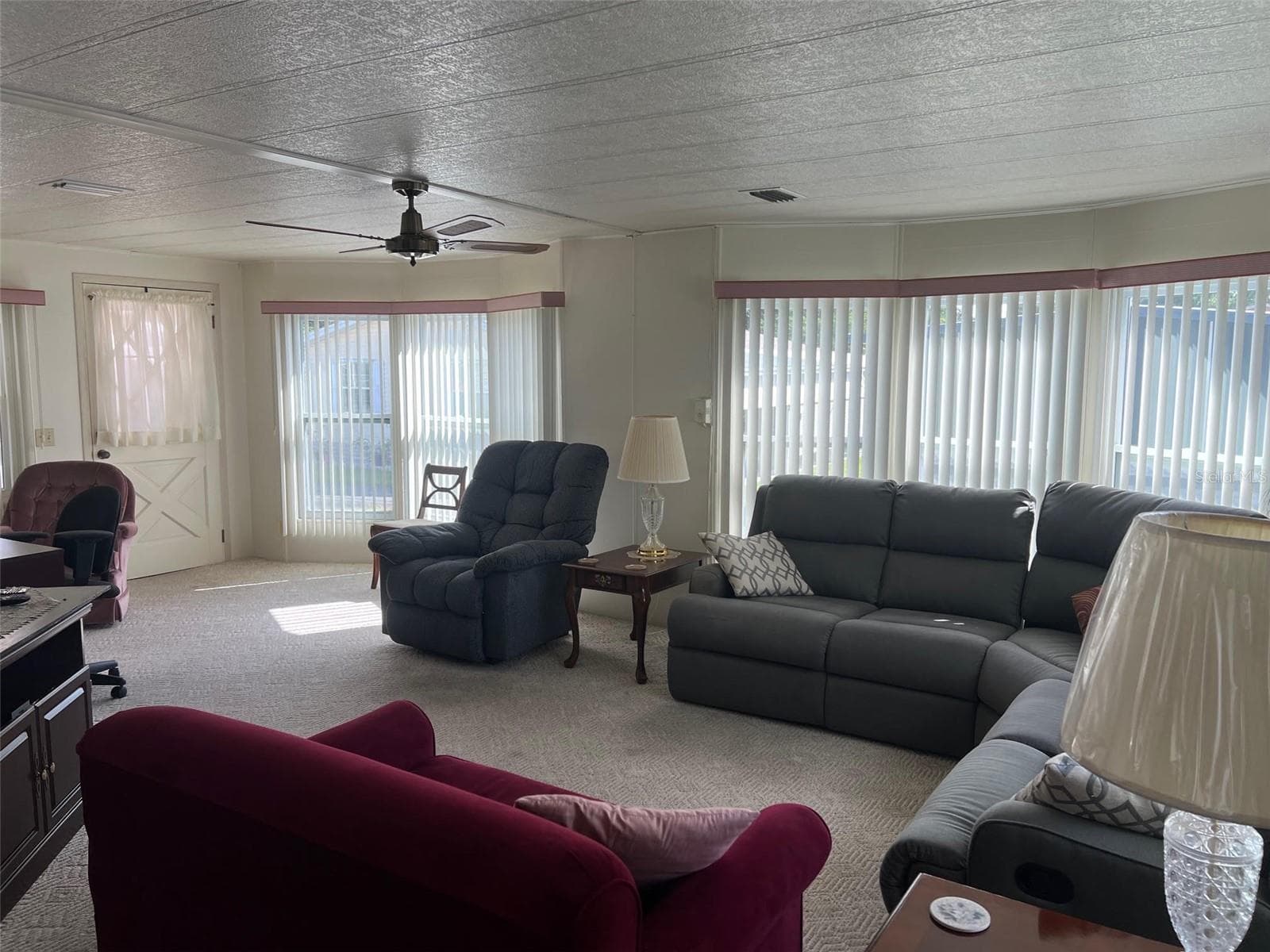 Manufactured Home at 770 ROYAL PALM CIR, LARGO, photo 15 of 30