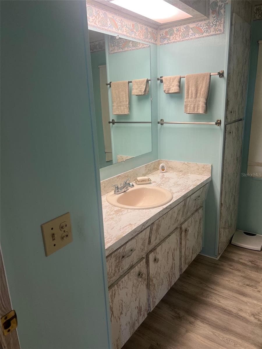 Manufactured Home at 770 ROYAL PALM CIR, LARGO, photo 19 of 30