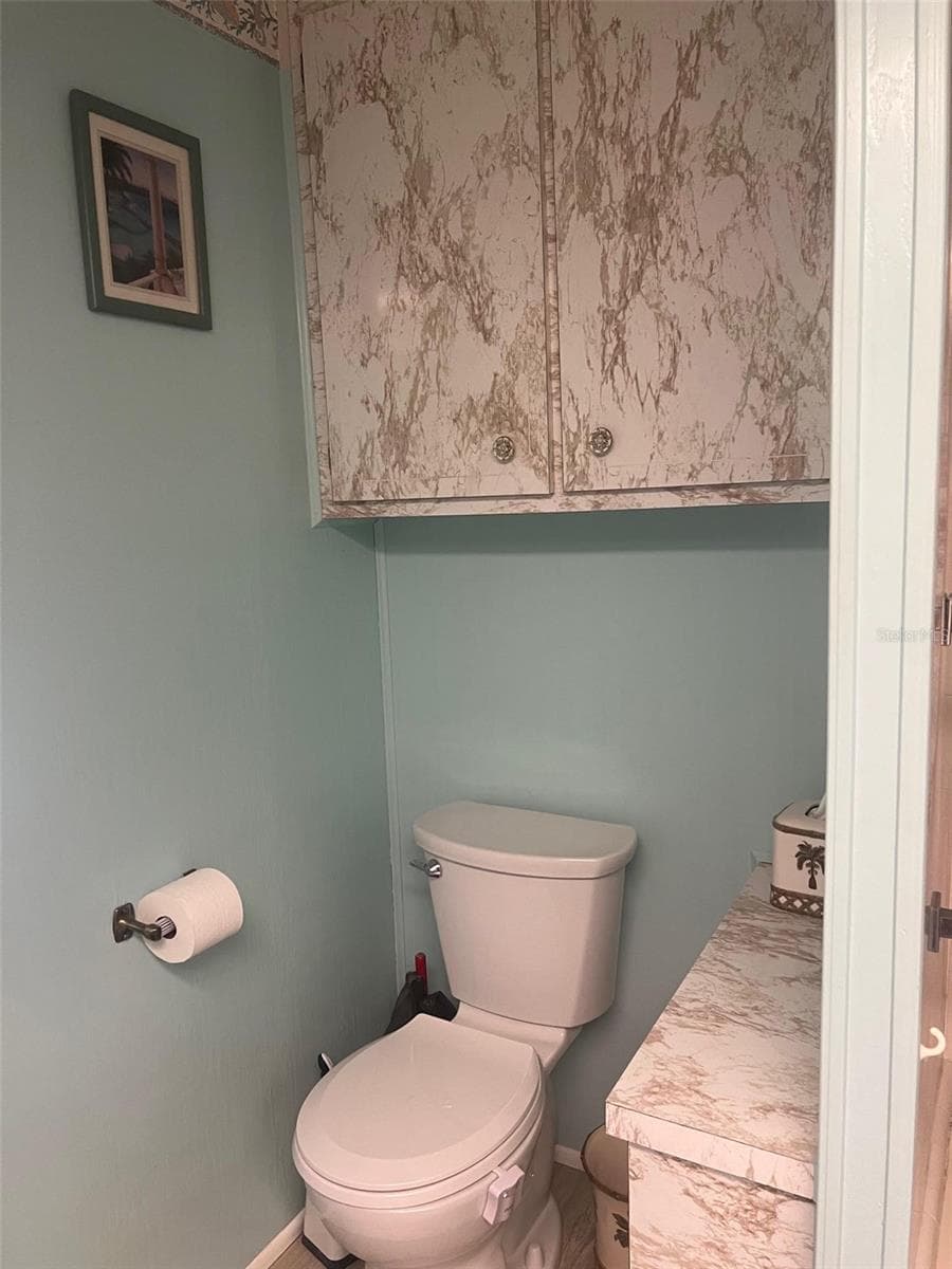 Manufactured Home at 770 ROYAL PALM CIR, LARGO, photo 21 of 30