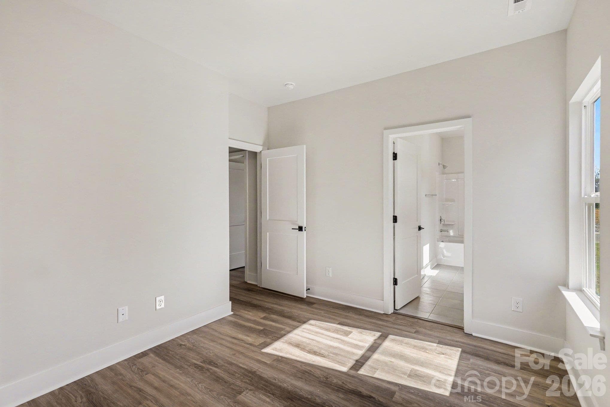 Single Family Residence at 2027 Haverhill Lane, York, photo 32 of 40