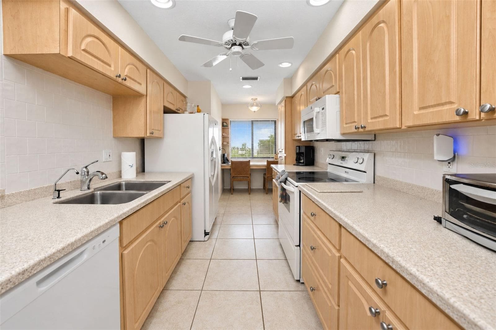 Condominium at 2950 N BEACH RD #B522, ENGLEWOOD, photo 39 of 124