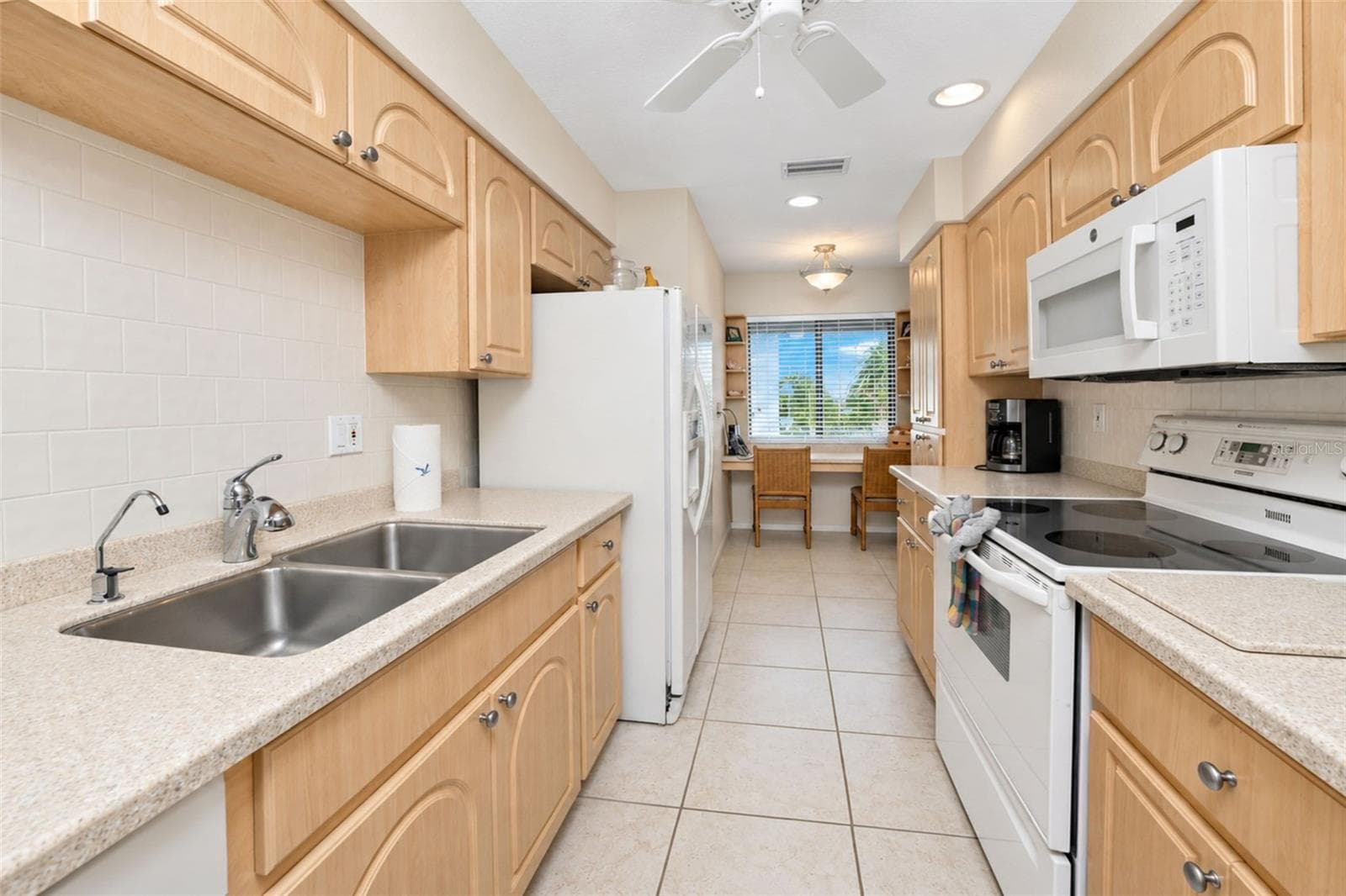 Condominium at 2950 N BEACH RD #B522, ENGLEWOOD, photo 41 of 124