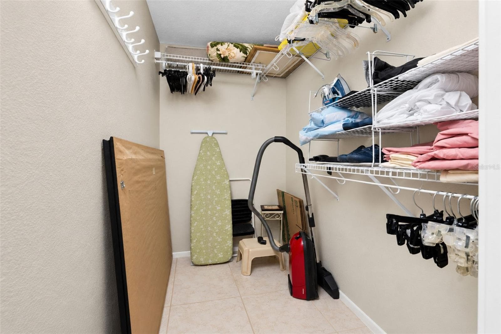 Primary Bedroom Walk-In Closet - 2950 N BEACH RD #B522, ENGLEWOOD
