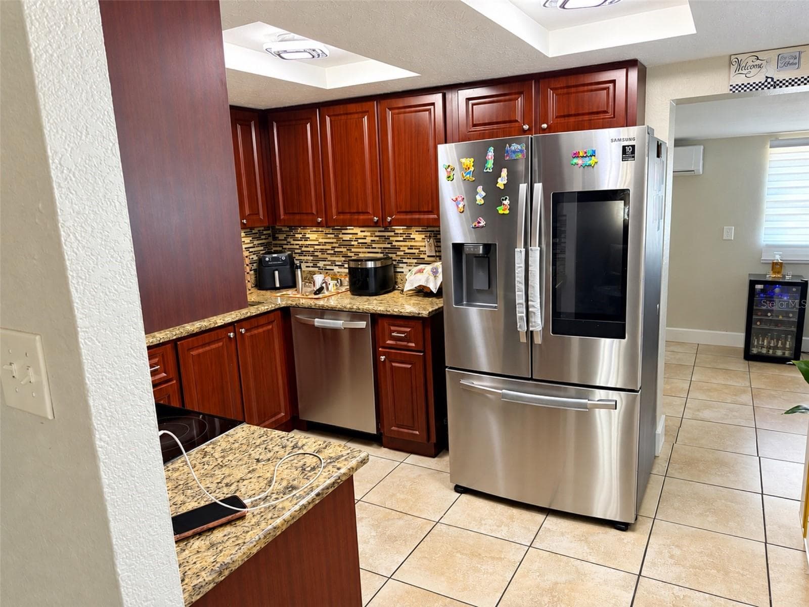 Kitchen View - 5513 GOLDEN DR, TAMPA