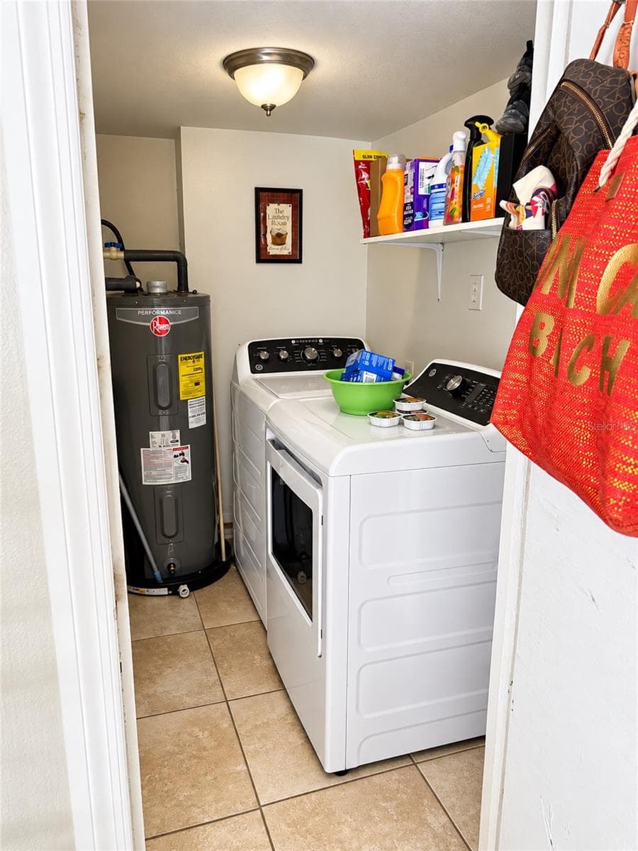 Laundry - 5513 GOLDEN DR, TAMPA