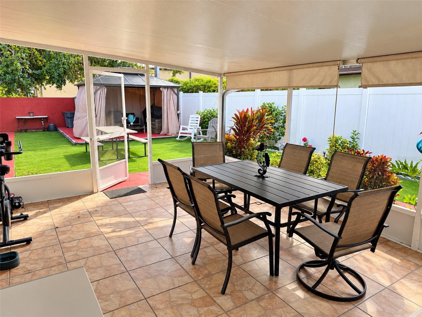 Covered Patio - 5513 GOLDEN DR, TAMPA