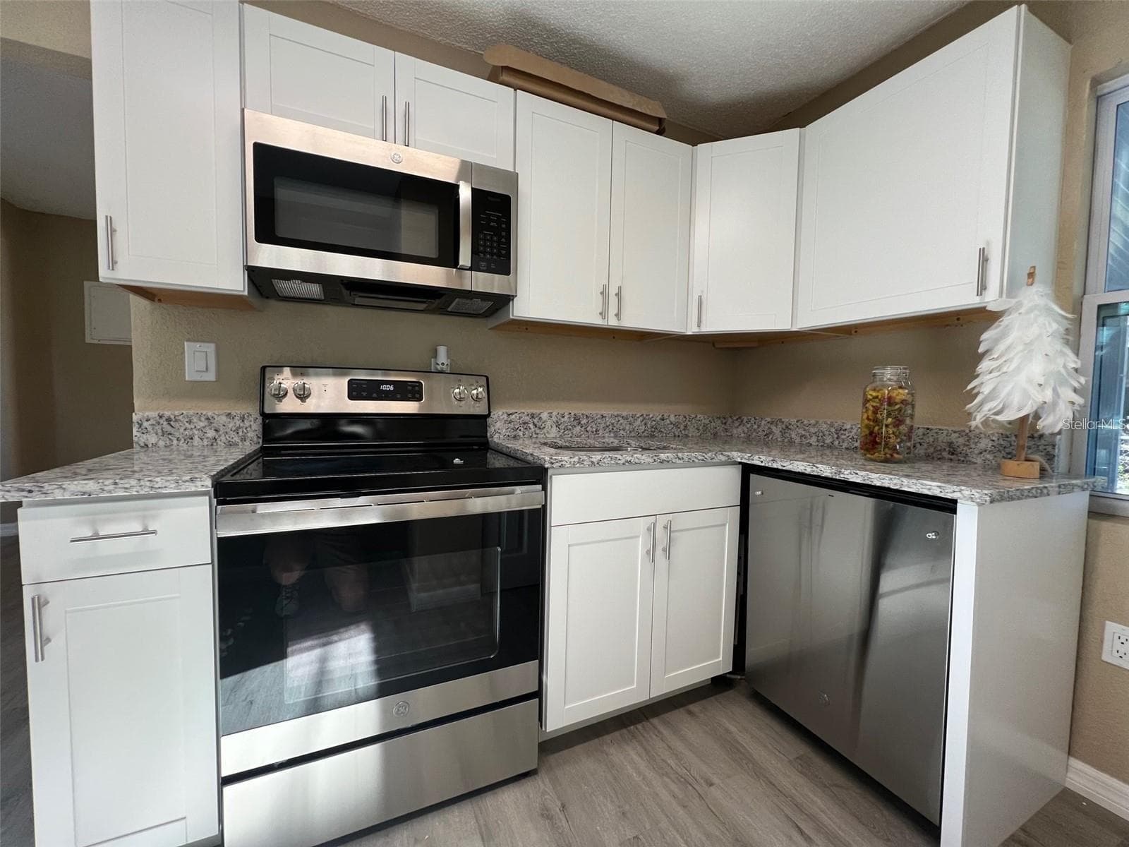Single Family Residence at 2162 HENRY ST NE, PALM BAY, photo 2 of 11