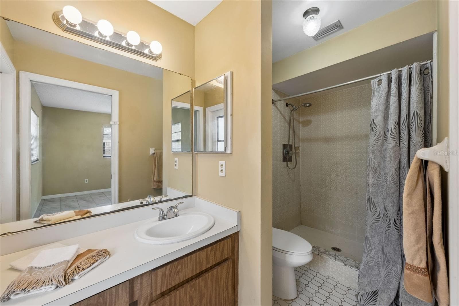 Single Family Residence at 2528 CANTERCLUB TRL, APOPKA, photo 9 of 20