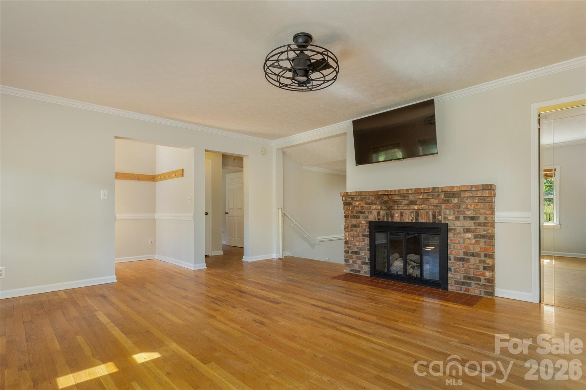 Single Family Residence at 442 Armstrong Avenue, Hendersonville, photo 8 of 28