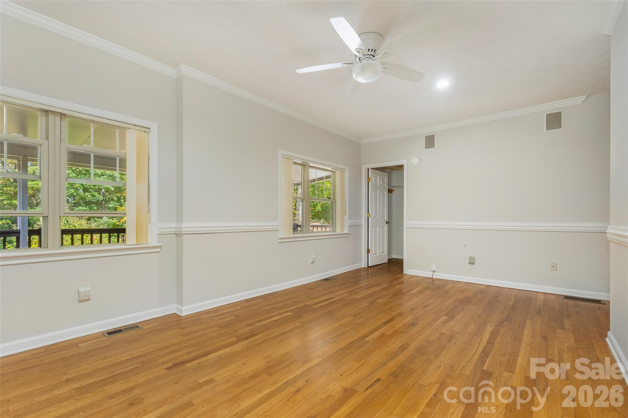 Single Family Residence at 442 Armstrong Avenue, Hendersonville, photo 12 of 28