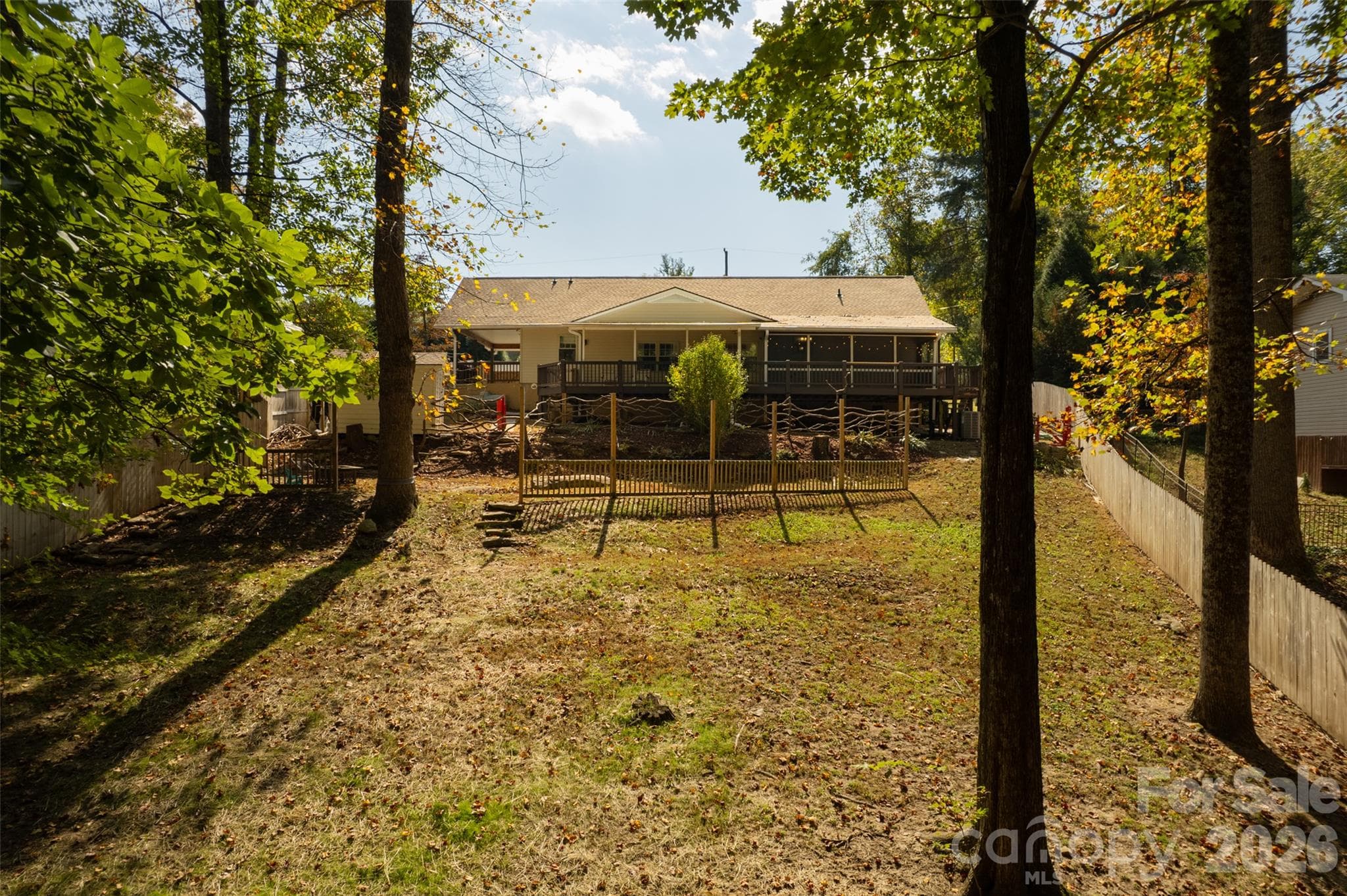 Single Family Residence at 442 Armstrong Avenue, Hendersonville, photo 24 of 28