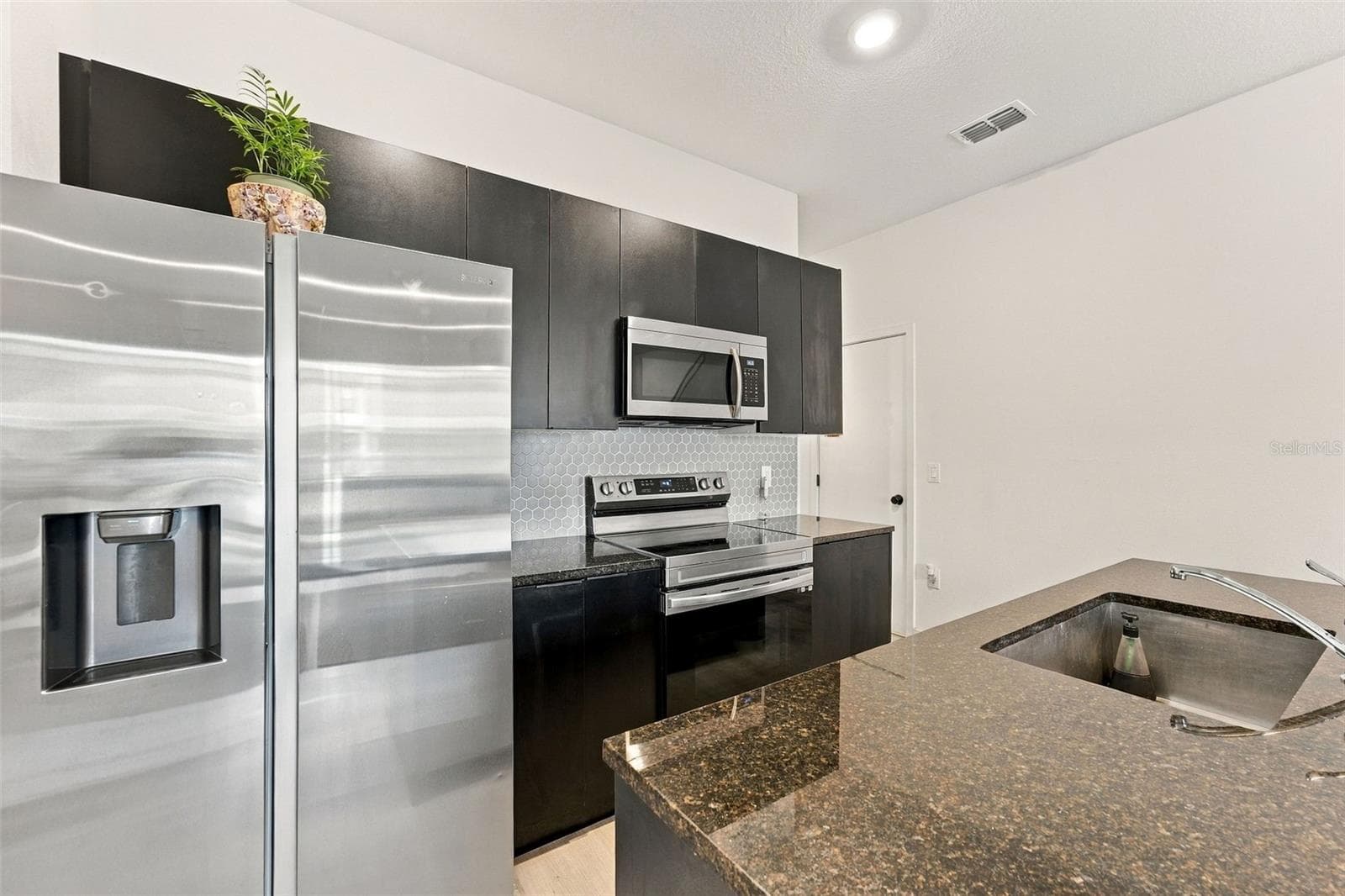 Townhouse at 3316 TRANQUIL TRL, KISSIMMEE, photo 11 of 40