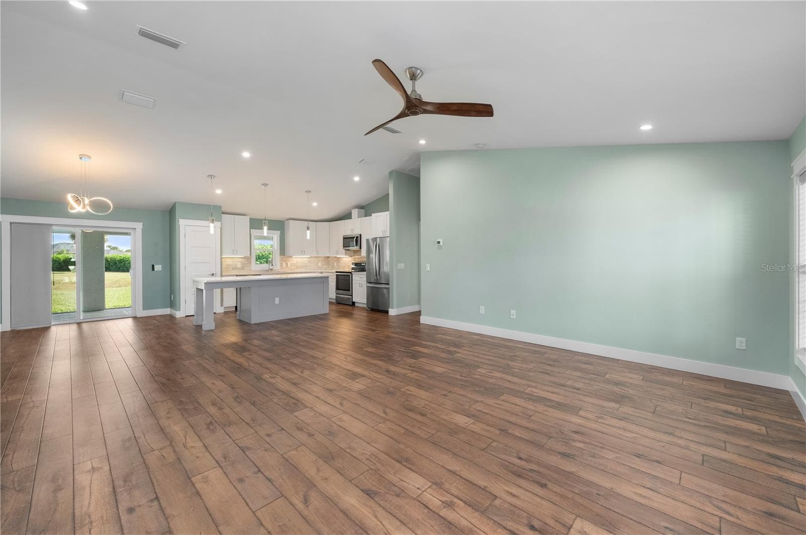 Single Family Residence at 171 MARK TWAIN LN, ROTONDA WEST, photo 6 of 42