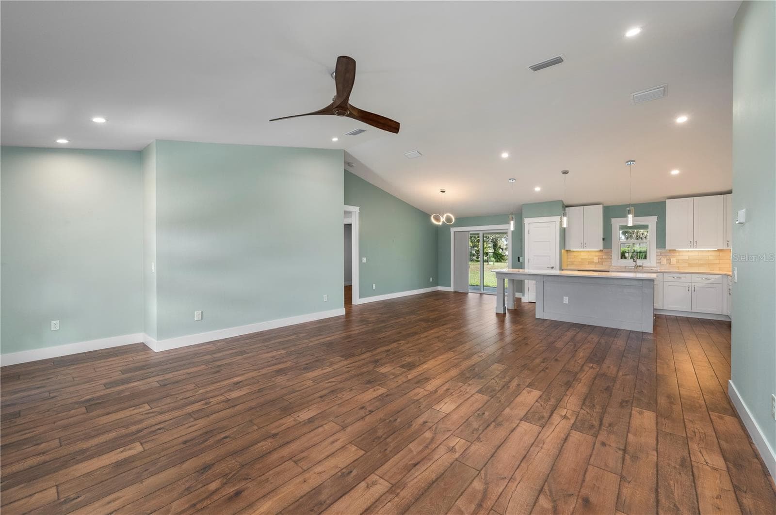 Single Family Residence at 171 MARK TWAIN LN, ROTONDA WEST, photo 8 of 42