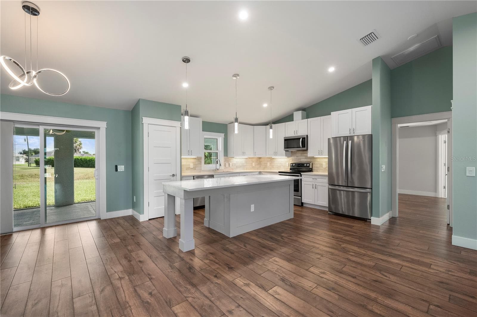 Single Family Residence at 171 MARK TWAIN LN, ROTONDA WEST, photo 11 of 42
