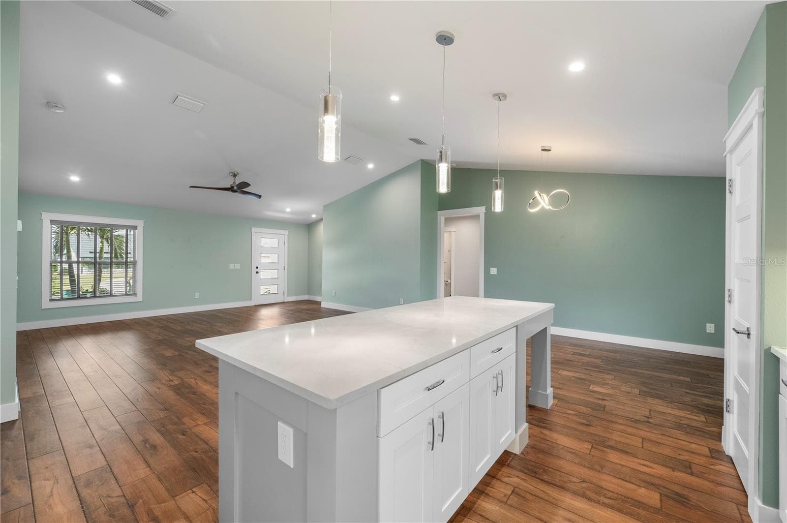 Single Family Residence at 171 MARK TWAIN LN, ROTONDA WEST, photo 15 of 42