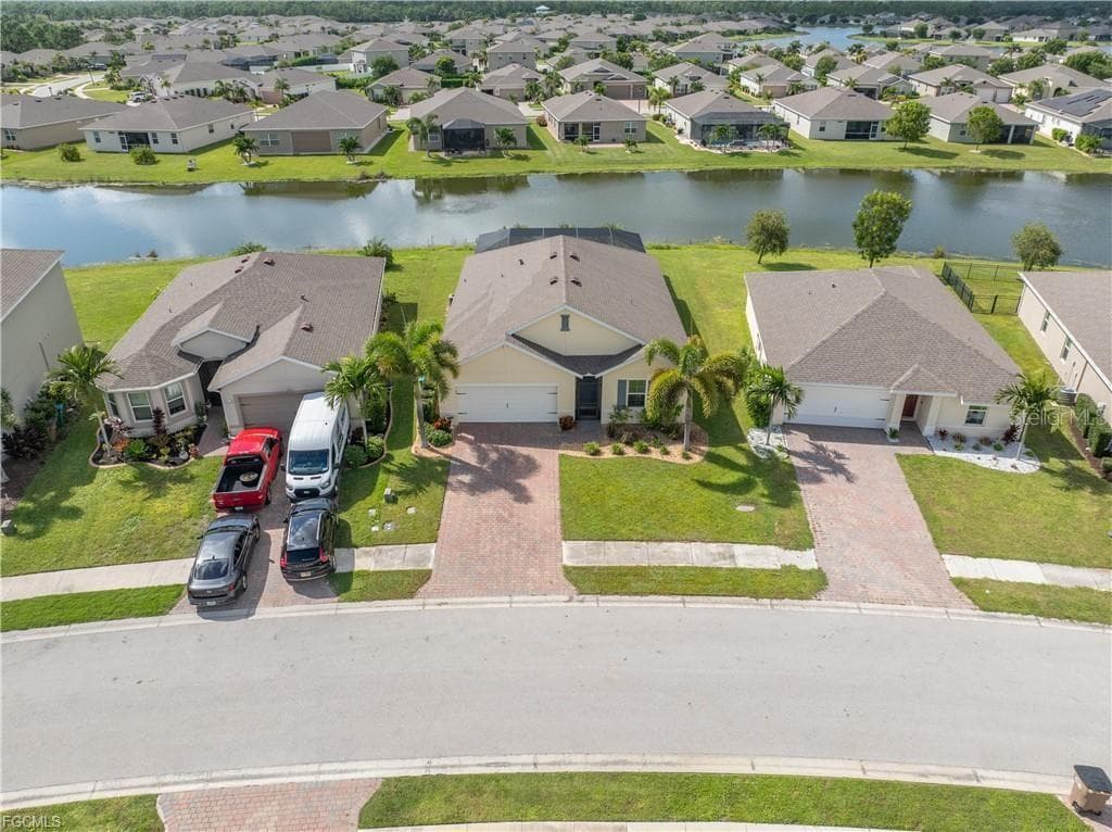 Single Family Residence at 3190 ESTANCIA LN, CAPE CORAL, photo 12 of 50