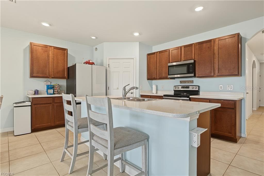 Single Family Residence at 3190 ESTANCIA LN, CAPE CORAL, photo 27 of 50