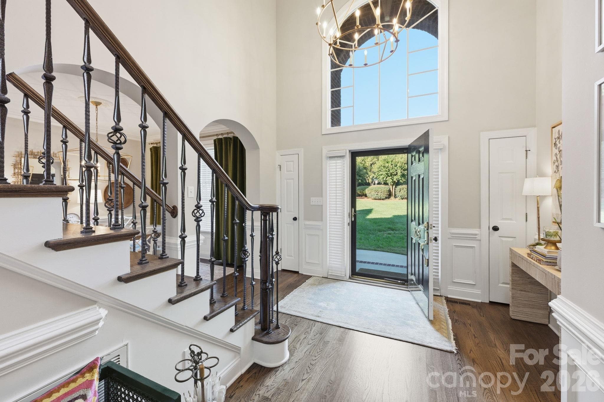 2-Story Foyer - 105 Kings Crest Drive, Mooresville