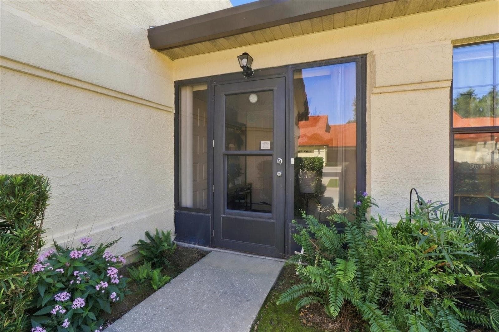 Front Entrance - 2052 FOREST DR, INVERNESS