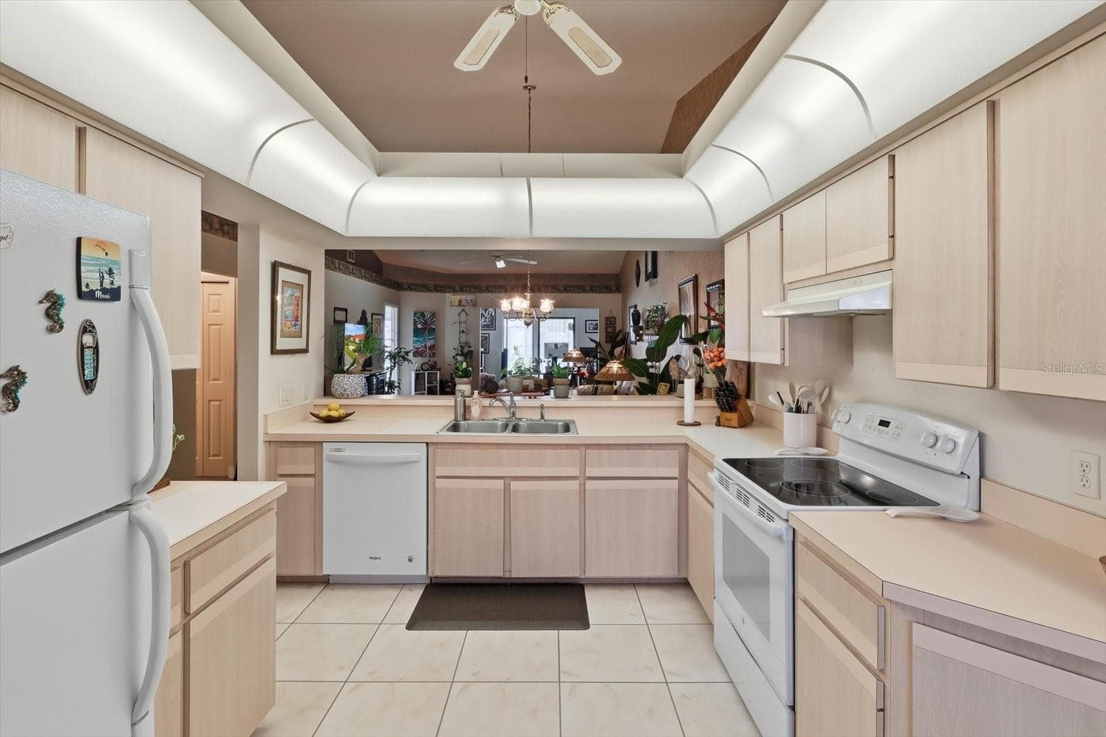 Kitchen - 2052 FOREST DR, INVERNESS