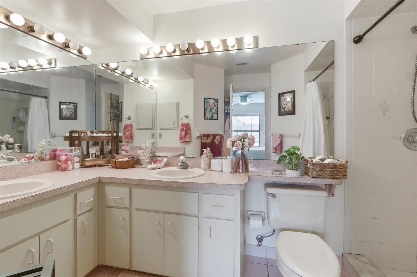 Primary Bathroom - 2052 FOREST DR, INVERNESS