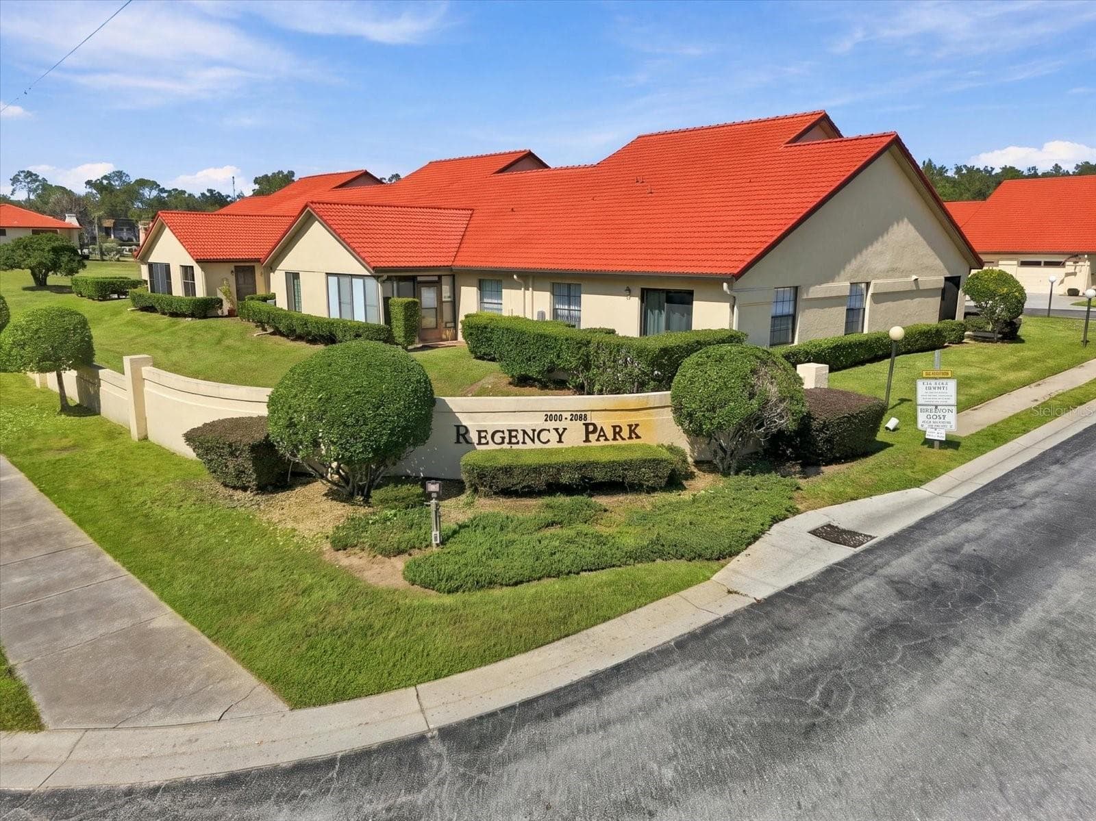 Community Entrance - 2052 FOREST DR, INVERNESS