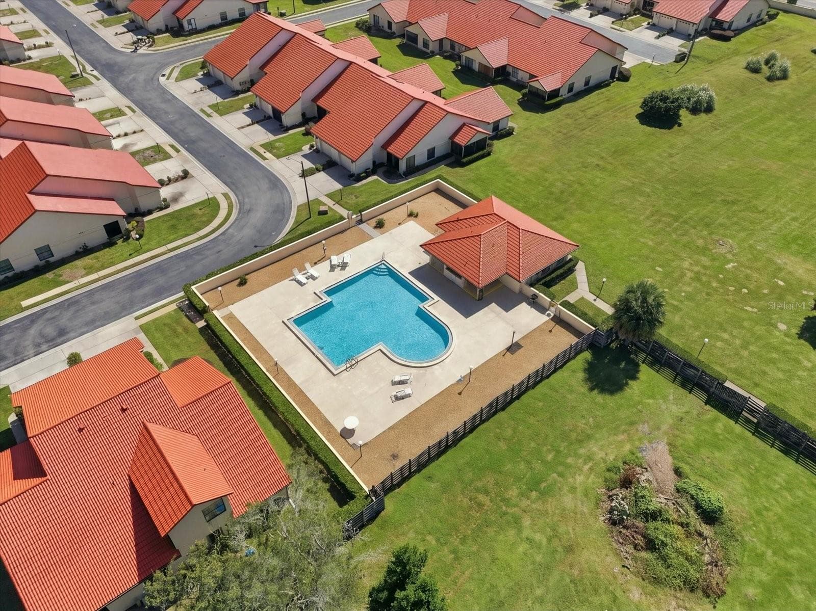 Community Pool - 2052 FOREST DR, INVERNESS