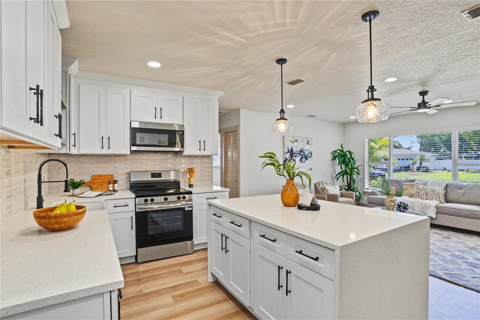 Single Family Residence at 4357 32ND AVE N, ST PETERSBURG, photo 10 of 43