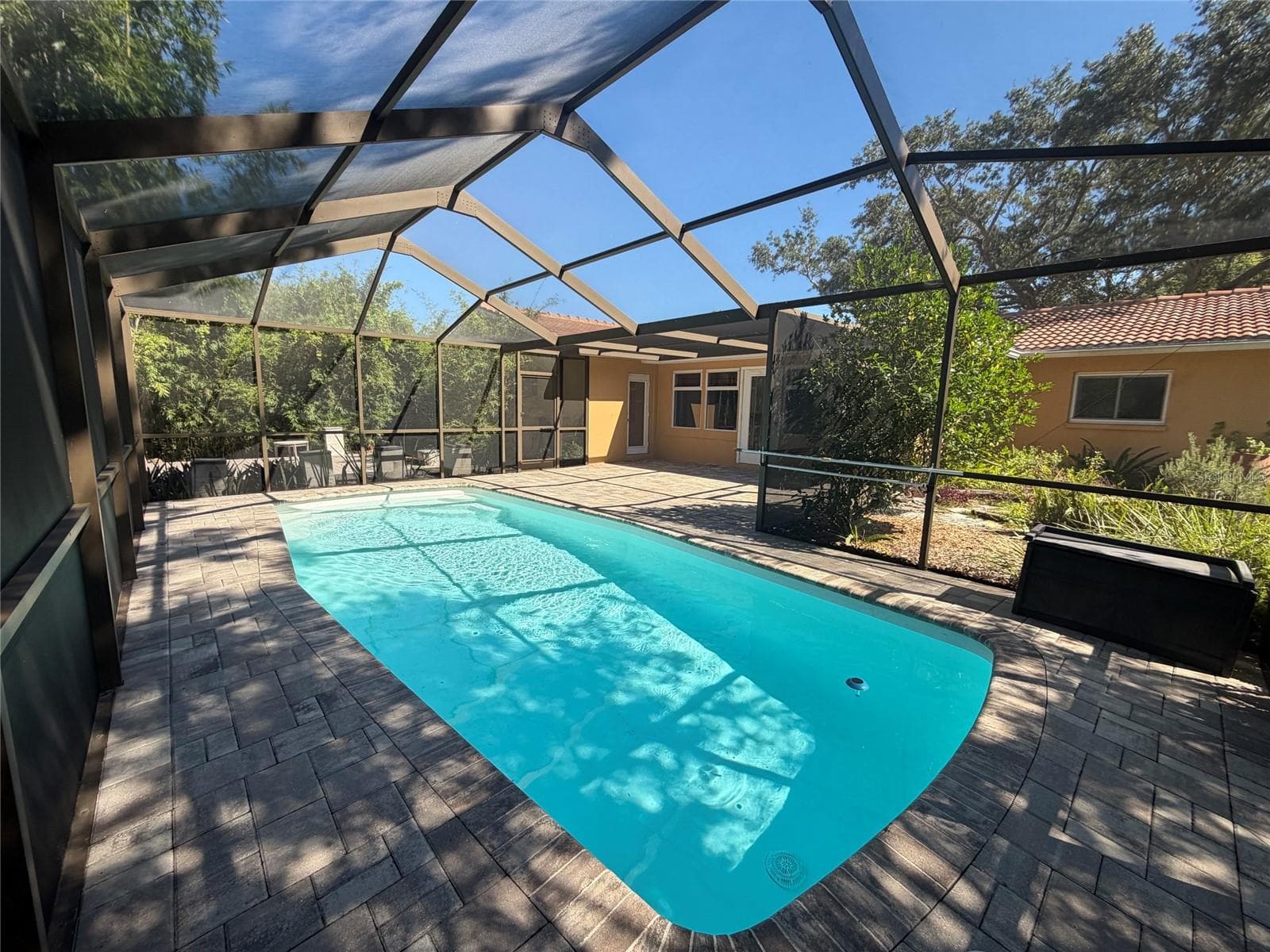 Fiberglass pool, resurfaced in 2019 - 1874 WATEROAK DR W, CLEARWATER