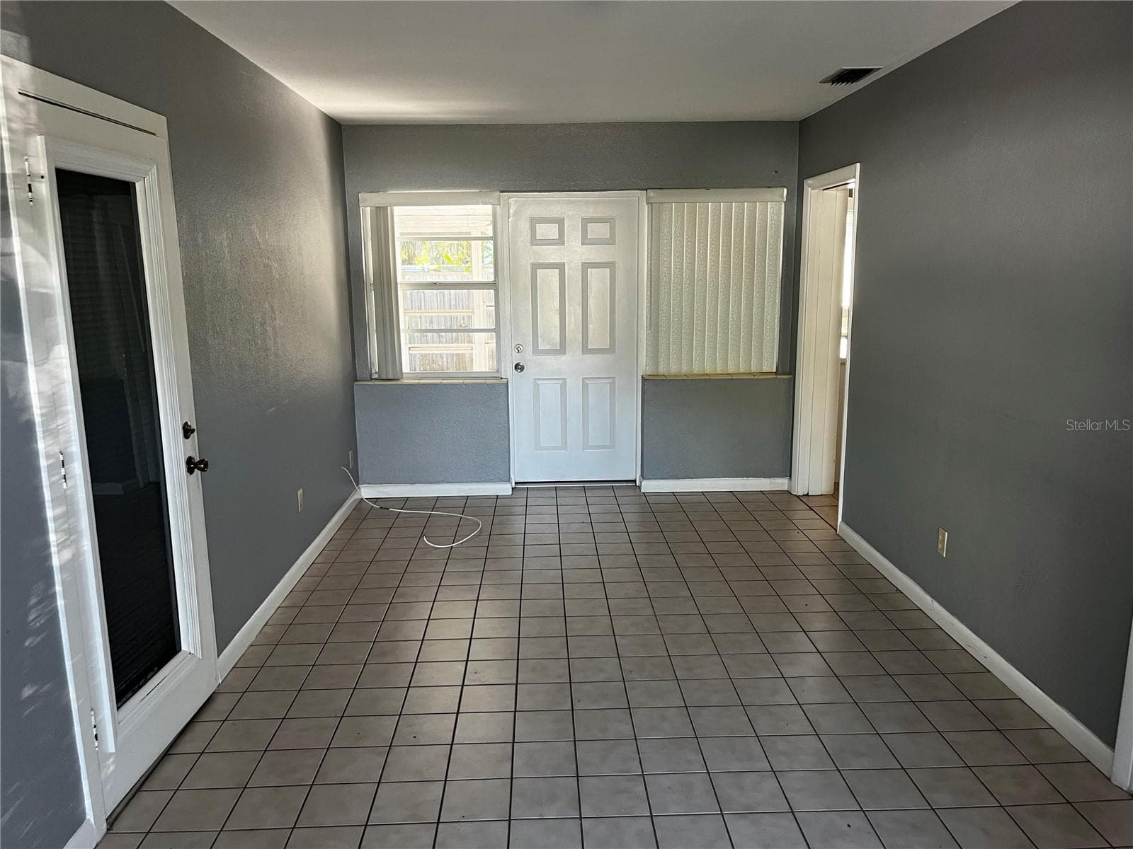 Single Family Residence at 301 N CORONA AVE, CLEARWATER, photo 6 of 20