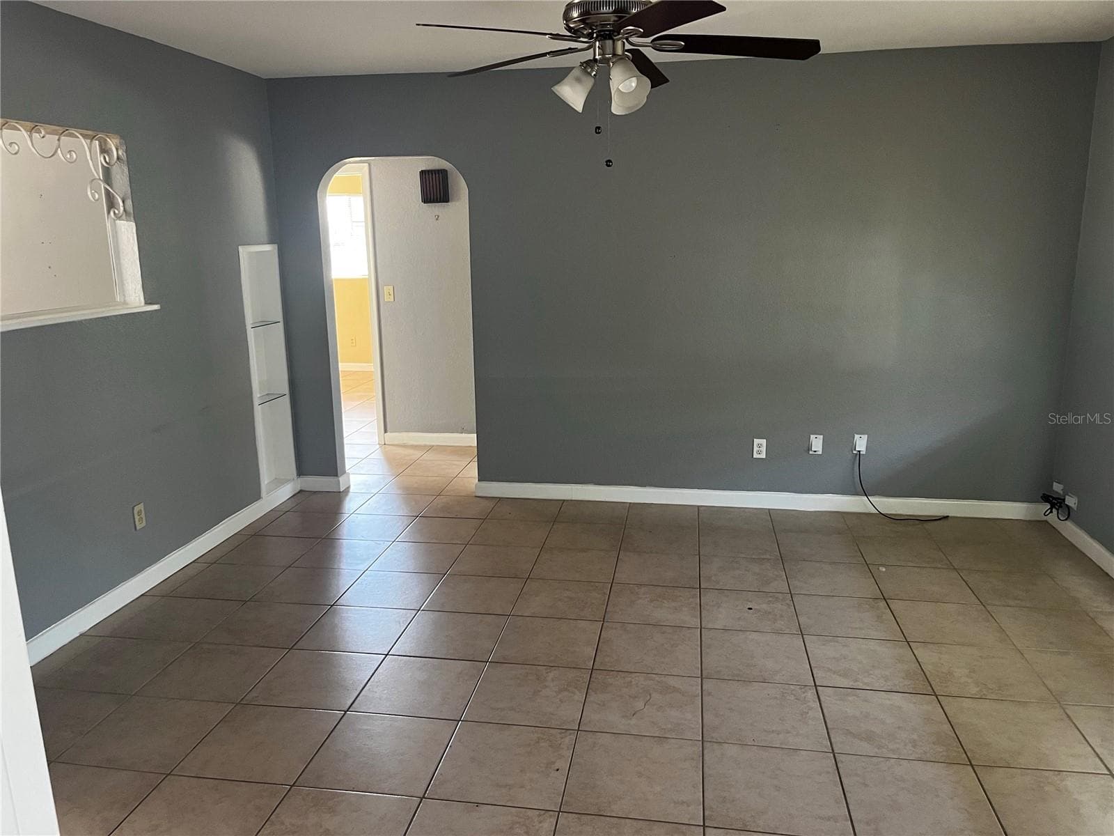 Single Family Residence at 301 N CORONA AVE, CLEARWATER, photo 7 of 20