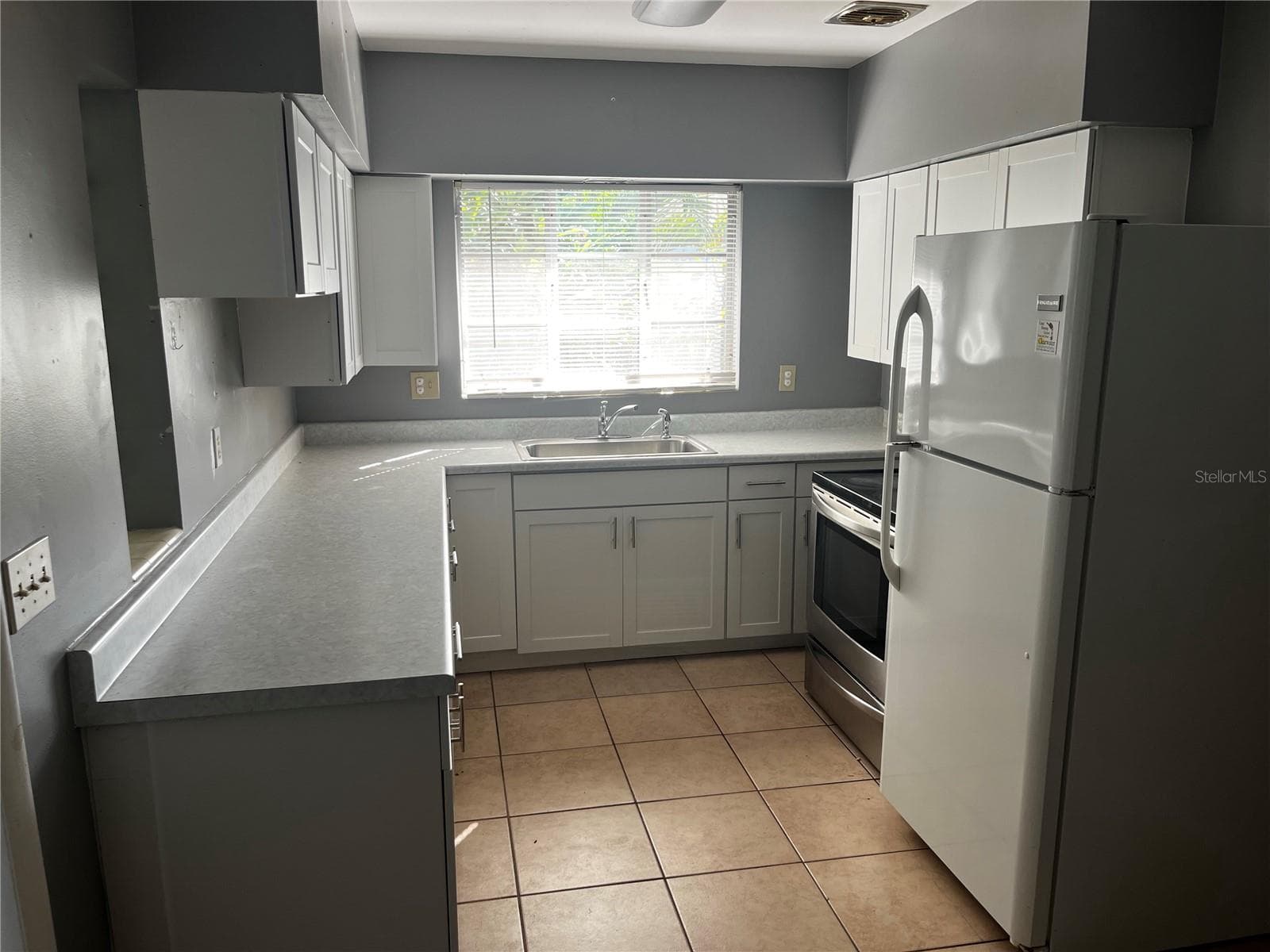 Single Family Residence at 301 N CORONA AVE, CLEARWATER, photo 8 of 20