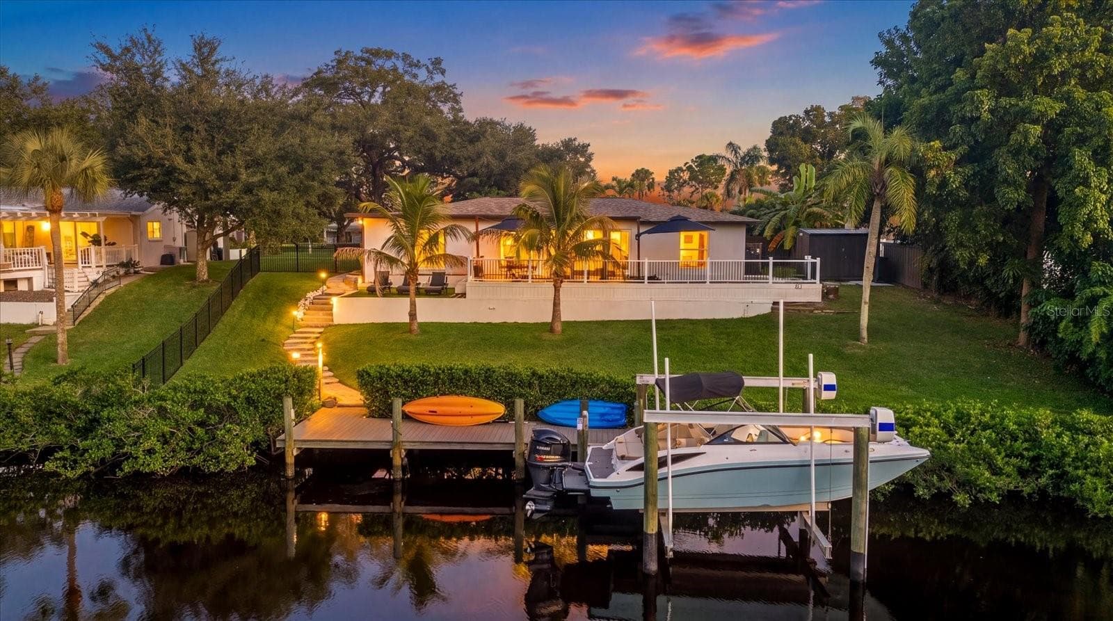 Single Family Residence at 481 MAGELLAN DR, SARASOTA, photo 2 of 48