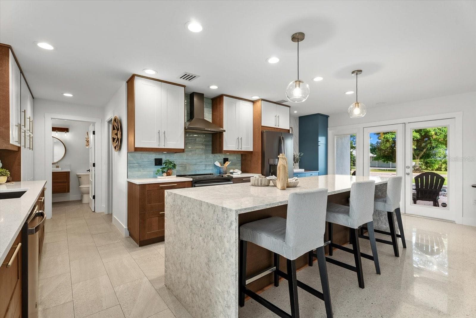 Single Family Residence at 481 MAGELLAN DR, SARASOTA, photo 5 of 48