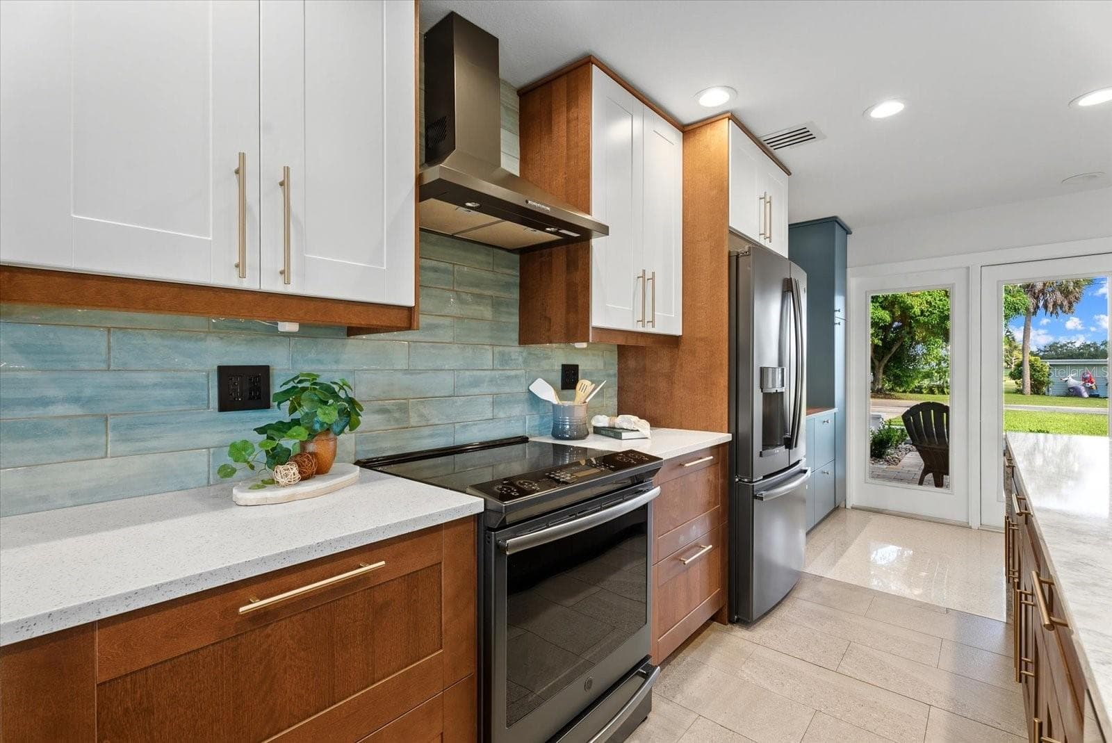 Single Family Residence at 481 MAGELLAN DR, SARASOTA, photo 23 of 48