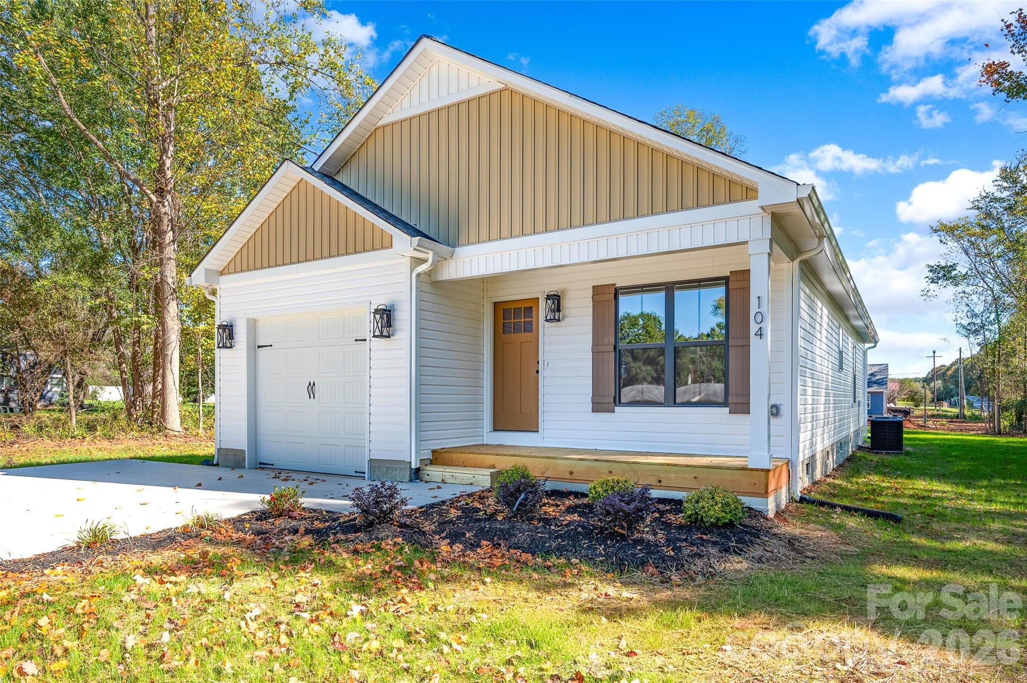 Single Family Residence at 104 Roseman Lane, Statesville, photo 5 of 33