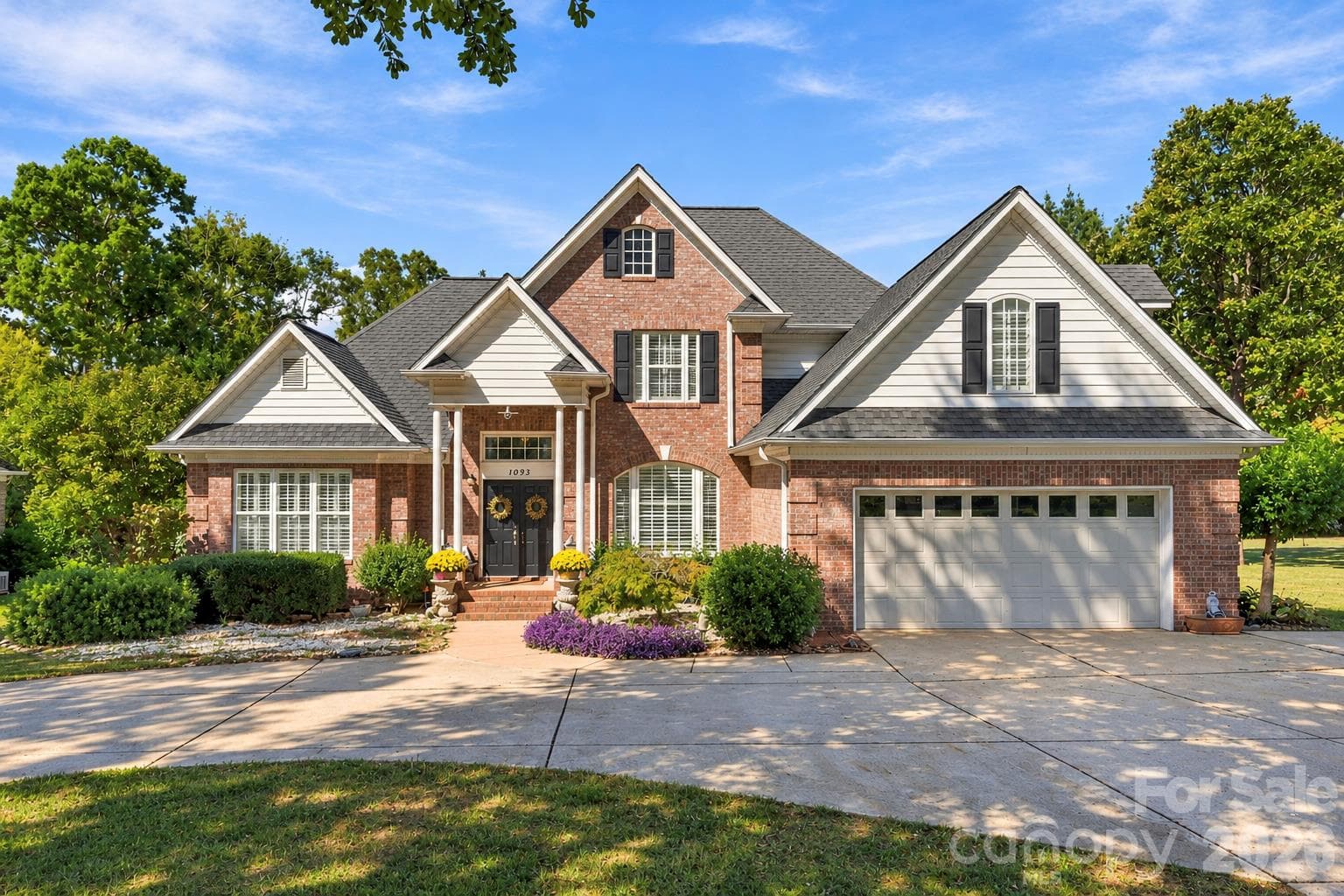 Single Family Residence at 1093 Fairfield Drive, Gastonia, photo 2 of 36