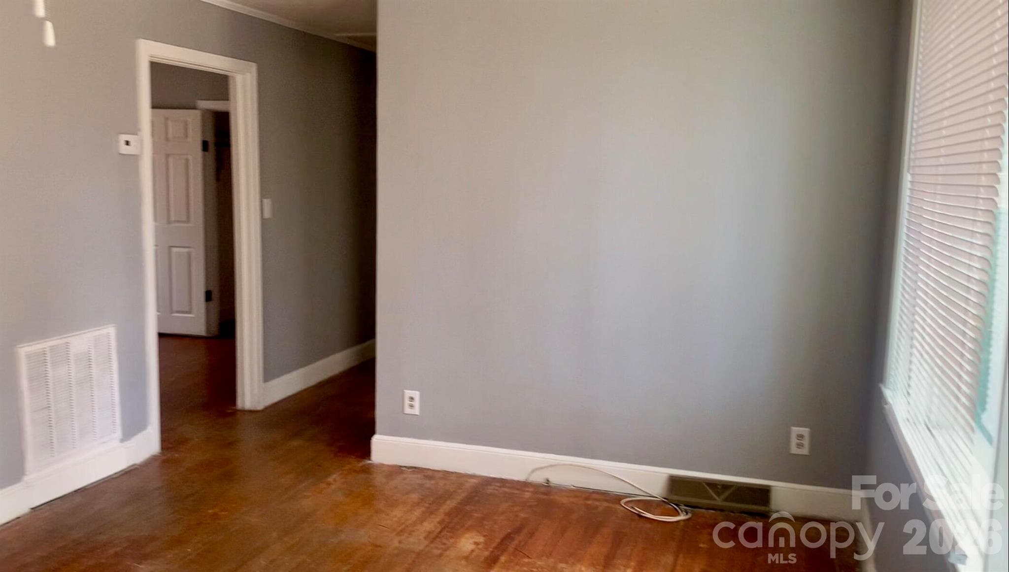 Single Family Residence at 434 Cummings Street, Rock Hill, photo 5 of 19