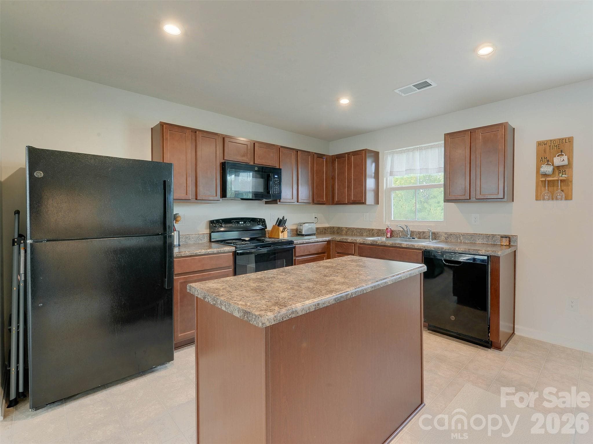 Townhouse at 6105 Cutwater Circle, Charlotte, photo 9 of 41